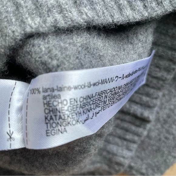 ZARA 100% Wool Crewneck Gray Sweater - Picture 4 of 8